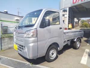 ◆スタンダード“SAⅢt” ◆AT ◆ブライトシルバーM ◆4WD